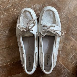Women’s white leather Sperry’s size 8.5
